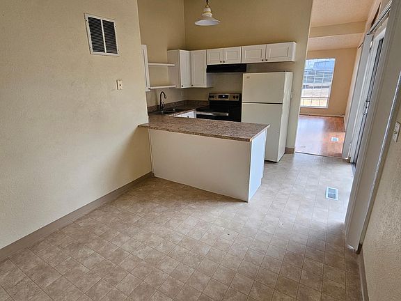 4th image of 11618 80th Ave E