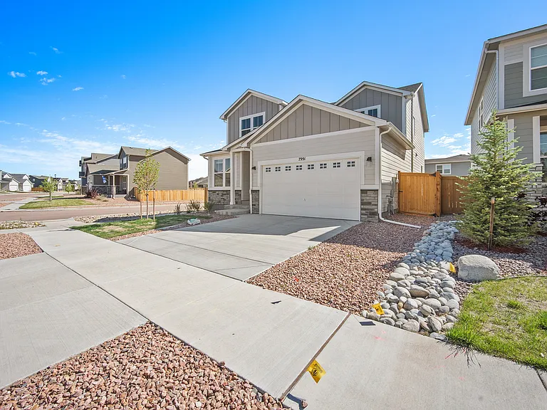 7991 Goldenray Pl — Photo 3