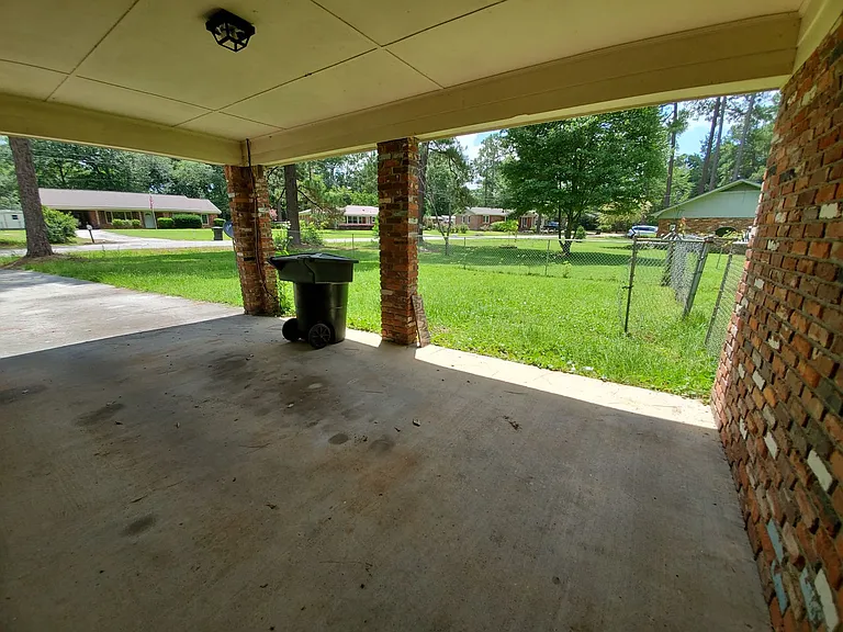 105 Springdale Rd — Photo 18