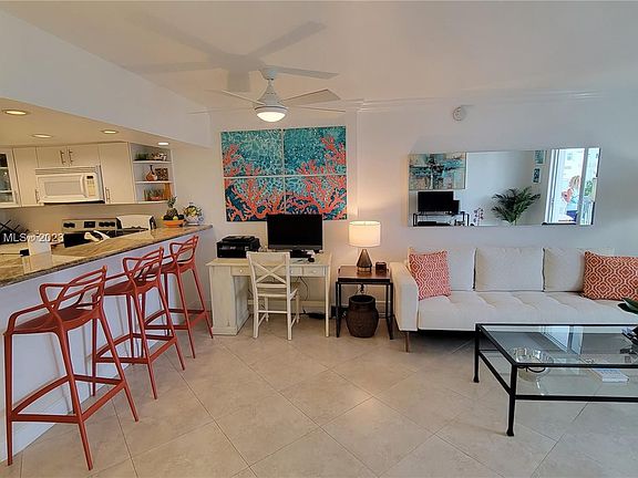 4th image of 401 Ocean Dr APT 503