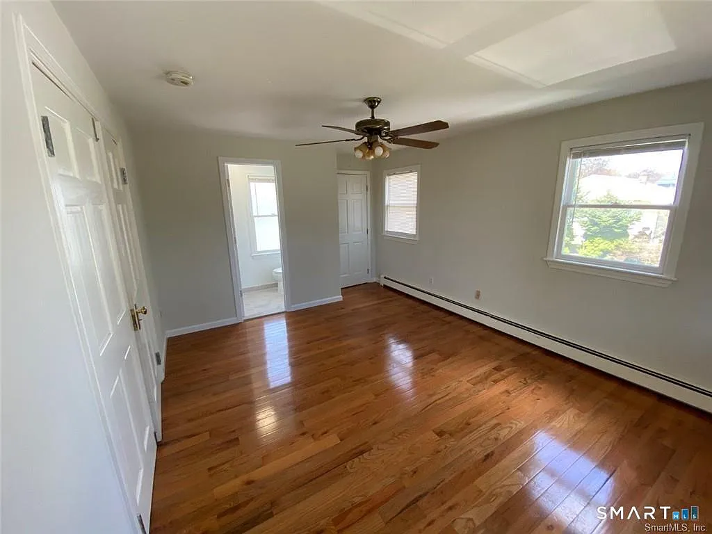 2 bed, 2.0 bath, 876 sqft, $2,300 — Photo 4