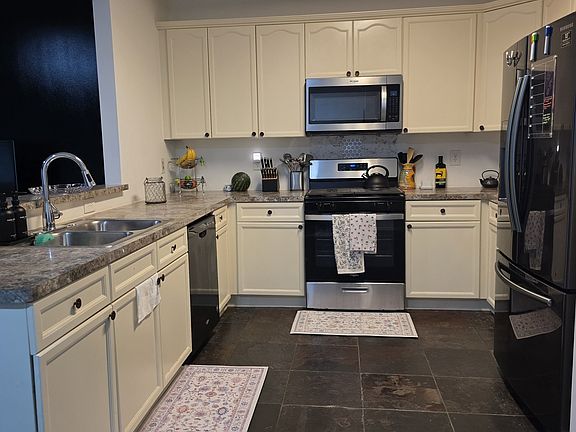 5th image of 5732 Singlebriar Ct