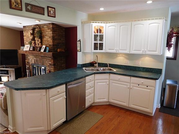 3rd image of 19126 Windward Way