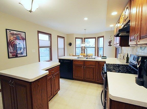 3rd image of 2292 Bethany Ln