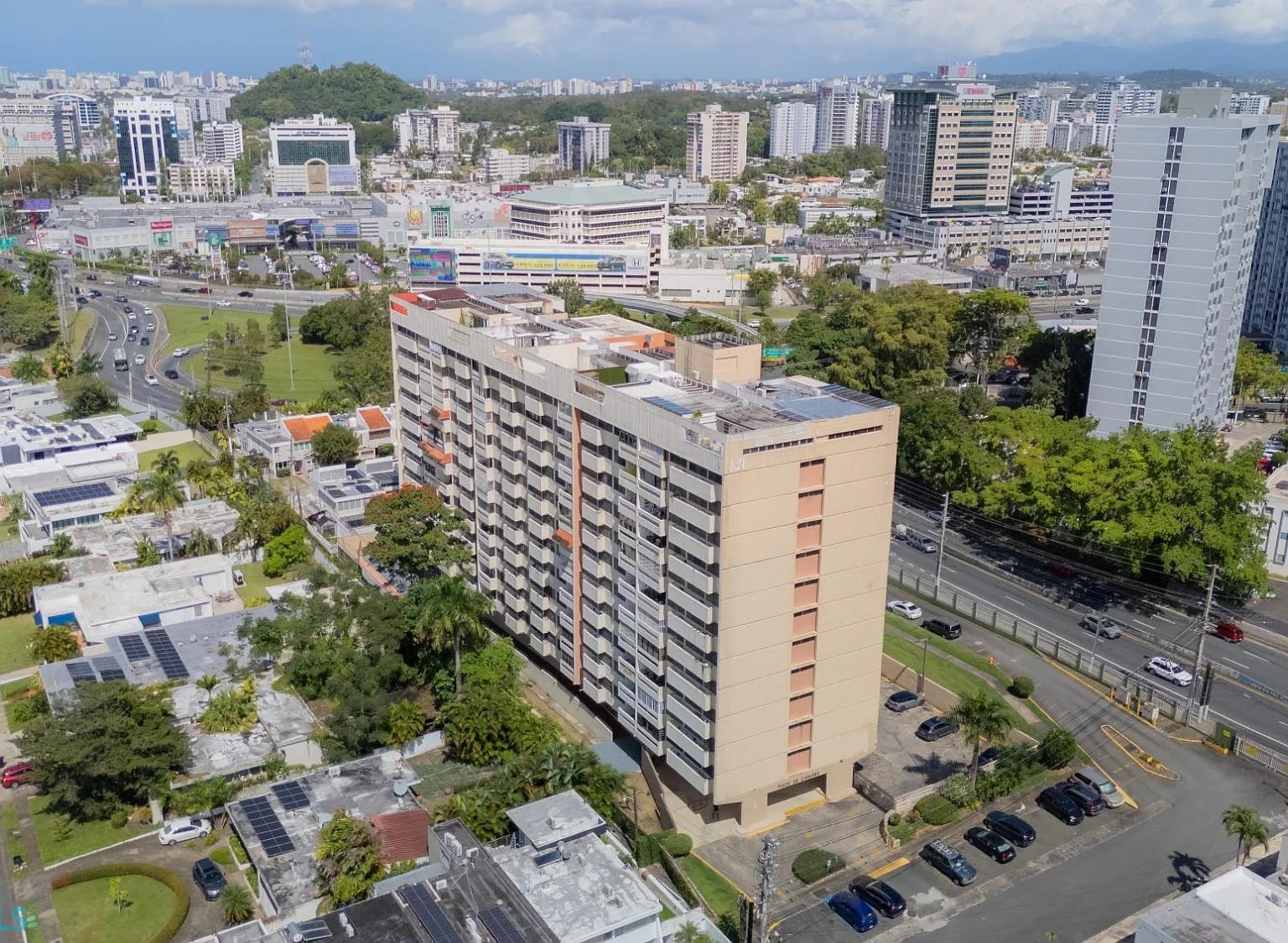 Pisos De Caparra (Condominio) — Photo 1