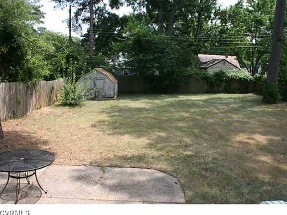 2nd image of 6403 Crescent Pkwy