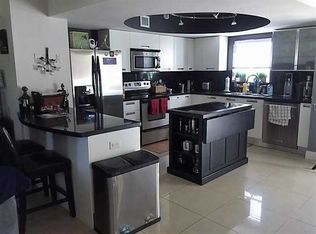 1654 Hayes St, Hollywood, FL 33020