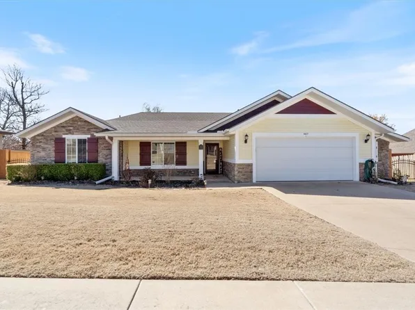 907 Ravine St, Cave Springs, AR 72718
