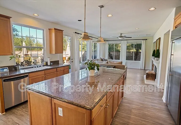 26155 Lone Rock Ct — Photo 3