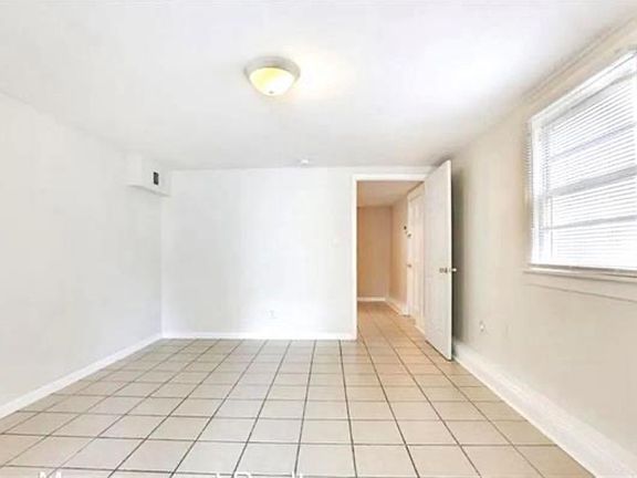 4th image of 2822 Oreilly St #1
