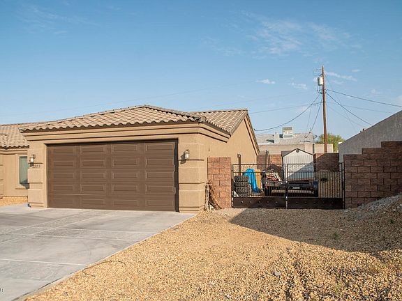 4th image of 2385 Palo Verde Blvd S