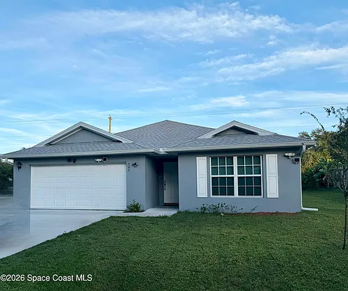 549 NE Como Ave Photo 1