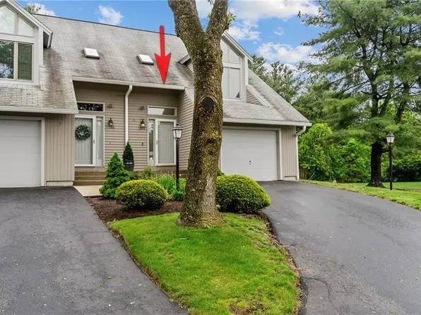 10 Tamarac Dr #F, Smithfield, RI 02828