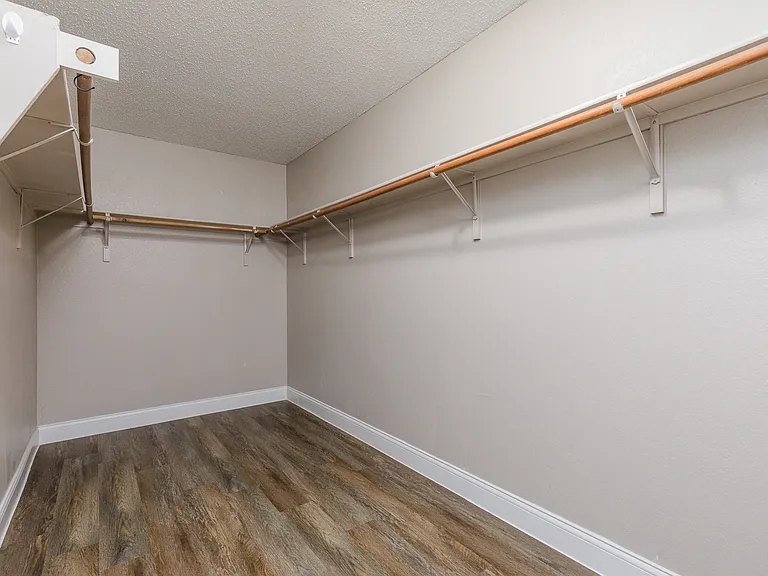 2228 Bradford Pear Dr — Photo 7