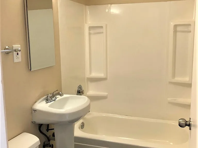 Viewmont Apartments — Photo 39