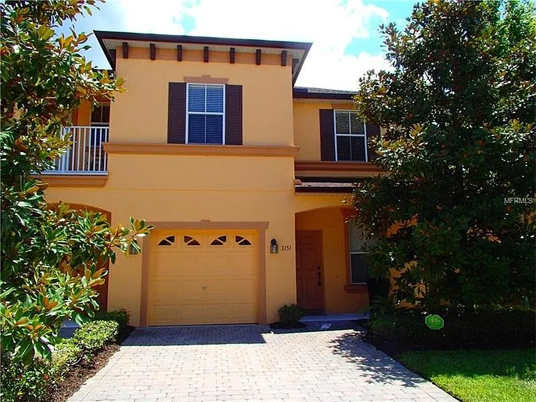 3151 Retreat View Cir — Photo 1