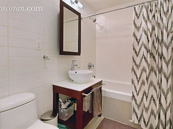 4th image of 936 Fulton St APT 4C