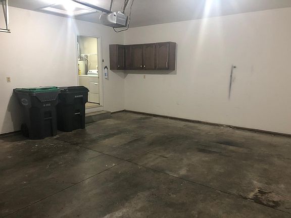 5th image of 811 And 813 W Gaston Dr #811