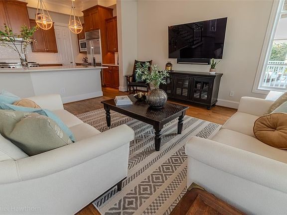 4th image of 2439 Lakewood Pointe Dr