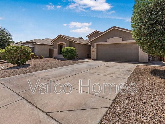 2nd image of 1593 E Wildhorse Pl