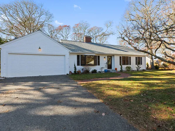 6 Riverdale S, South Dennis, MA 02660