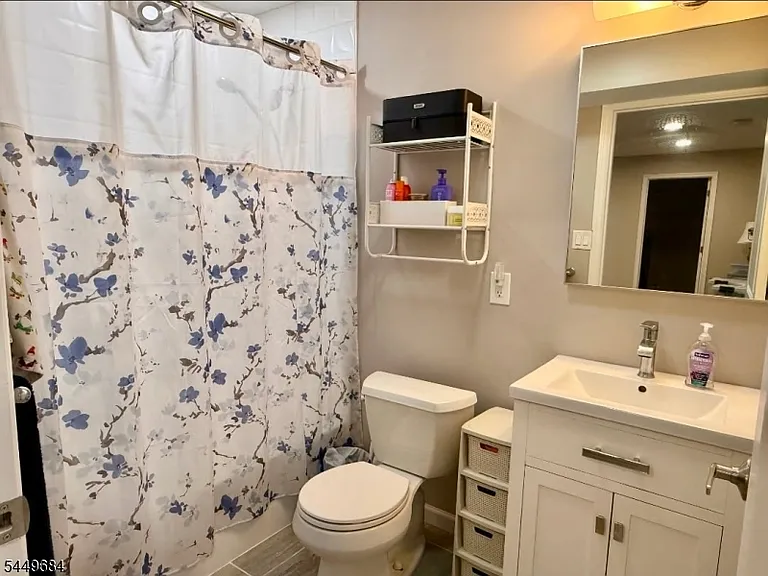 114 Brandywyne Dr — Photo 10