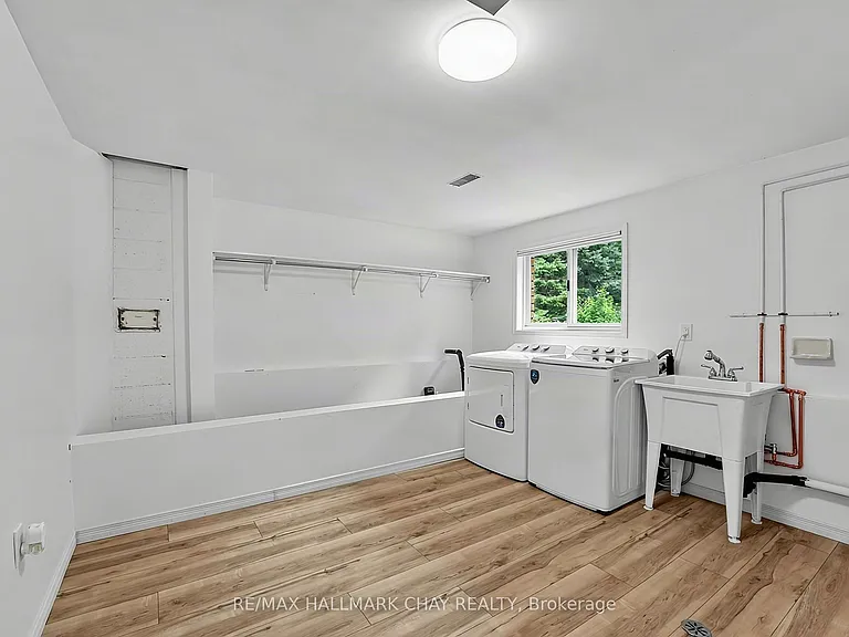 1091 Fox Farm Rd — Photo 15