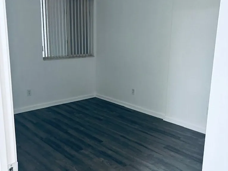 The Mirage Apartments — Photo 141