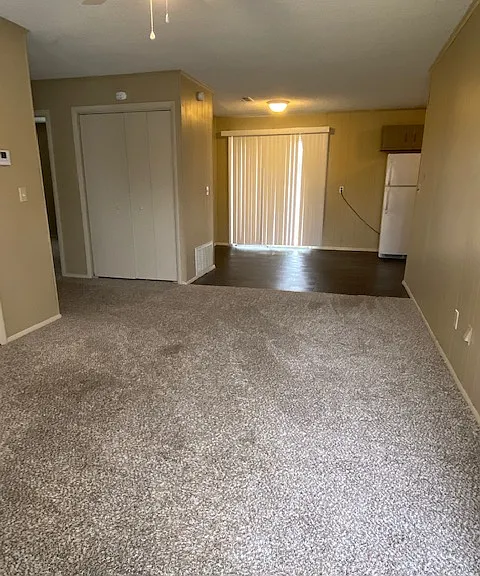 651 N Genevieve Ave — Photo 2