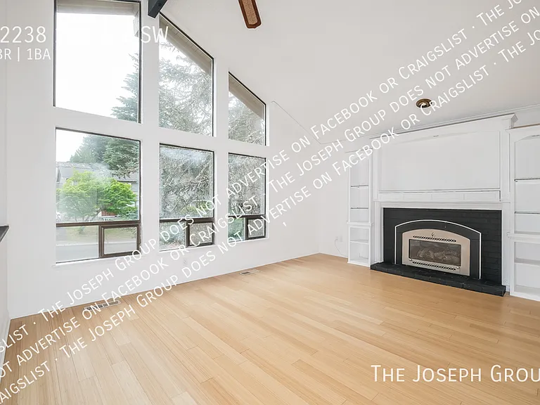 32238 2nd Ave SW — Photo 2