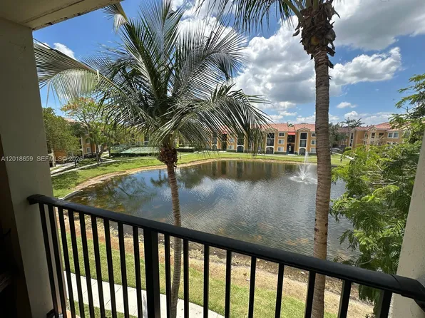 2240 E Preserve Way APT 308, Hollywood, FL 33025