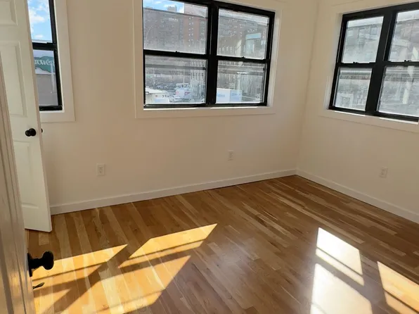 32 Radde Place image 22 of 27