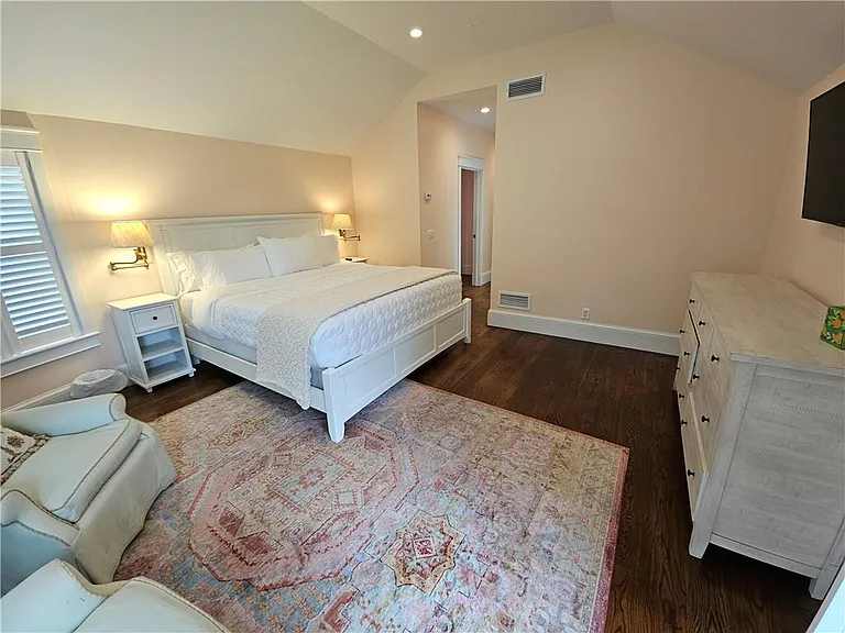209 Coggeshall Ave — Photo 31