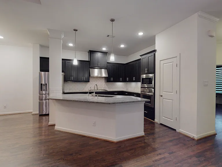 123 Palacio St — Photo 10