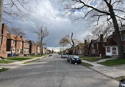 3rd image of 17580 Prairie St