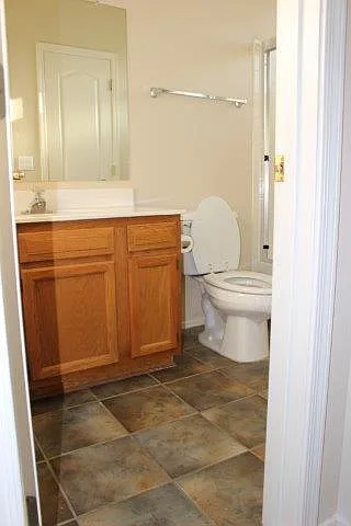 2nd Bathroom