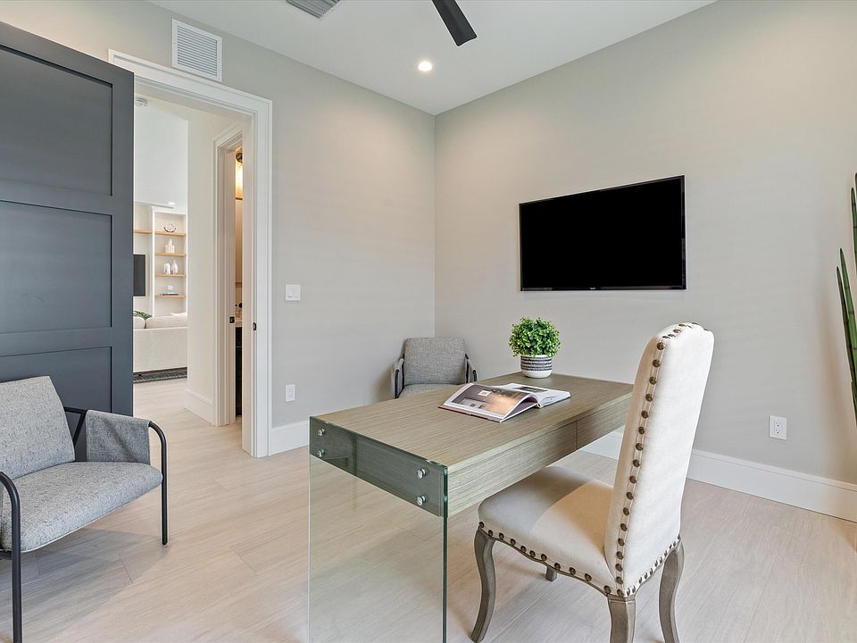 1st image of 851 SE 5th Terrace