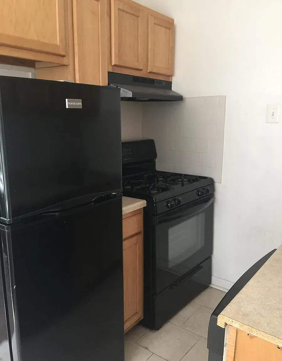 1 bed, 700 sqft, $1,295 — Photo 3