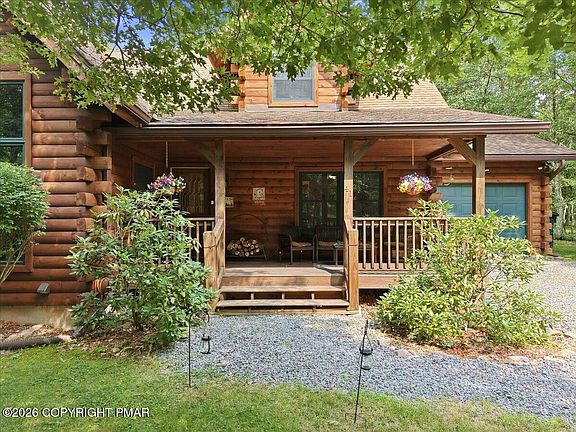 5th image of 41 Hemlock Dr