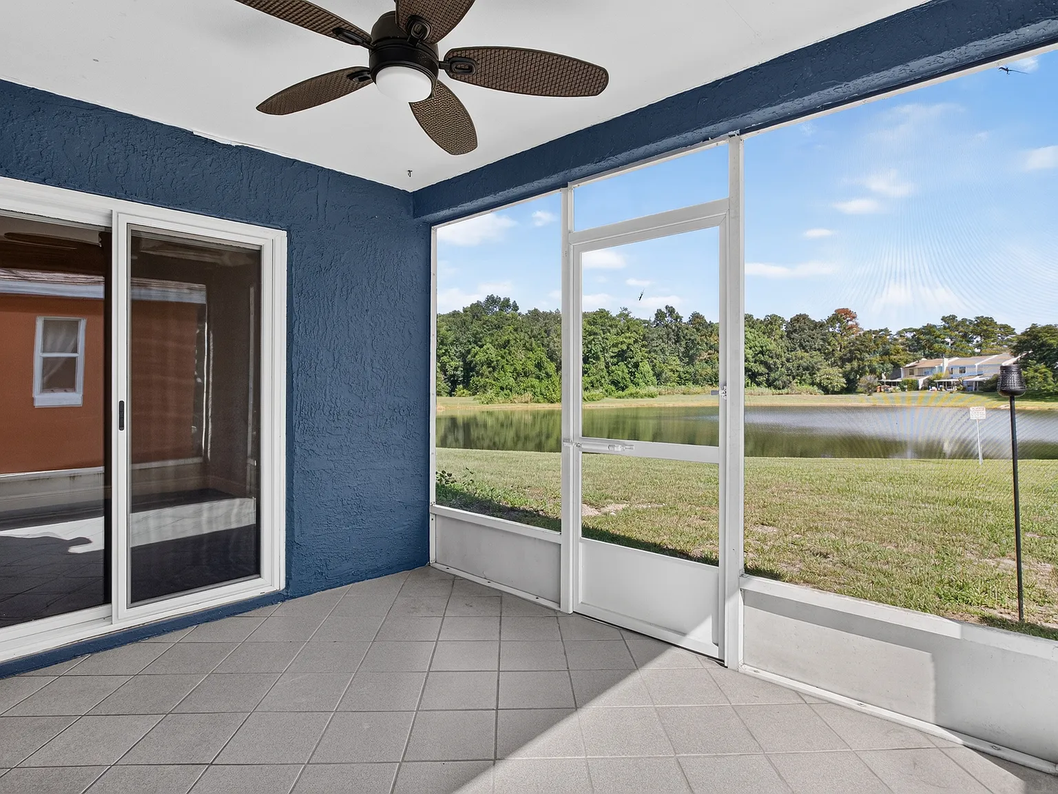 3 bed, 1249 sqft, $2,400 — Photo 4