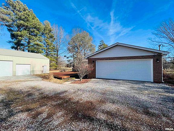 5th image of 43 Brock Ln