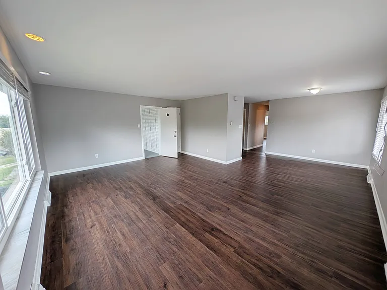 110 Cromwell Pl #3 — Photo 58