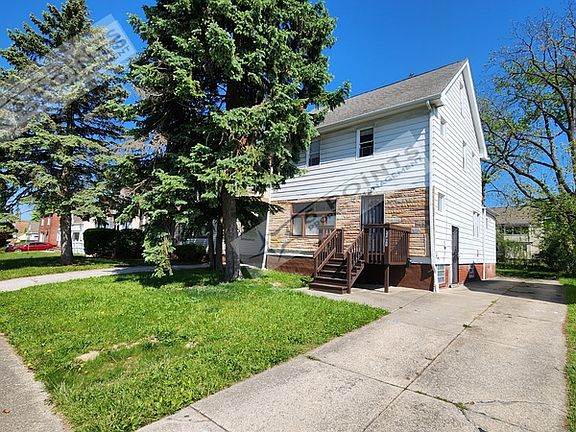 2nd image of 20609 Hillgrove Ave