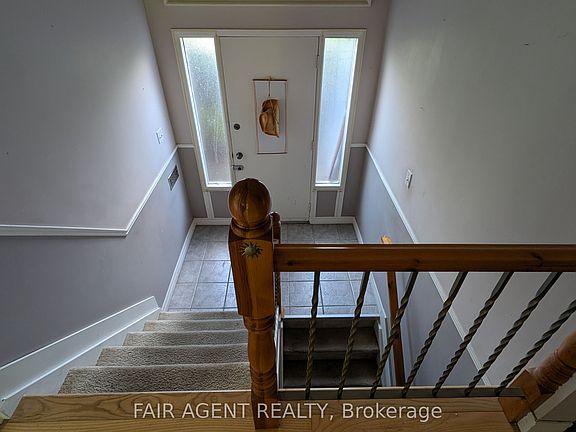 3rd image of 33 Maynard Dr
