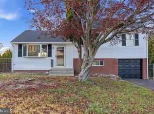 166 N Hawthorne Ave, Langhorne, PA 19047