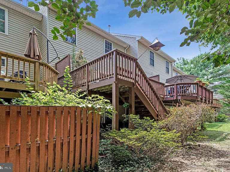 616 Bellerive Ct #85 — Photo 35