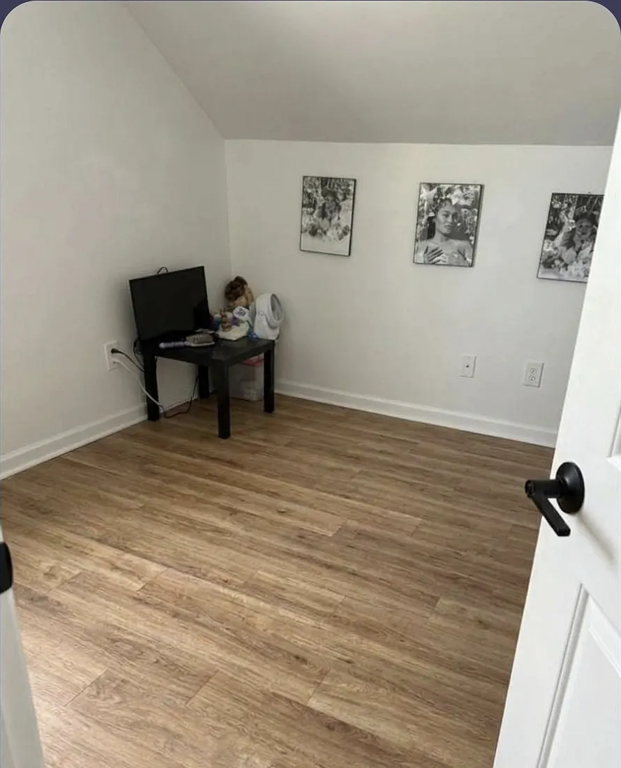 4 bed, 1100 sqft, $2,700 — Photo 4