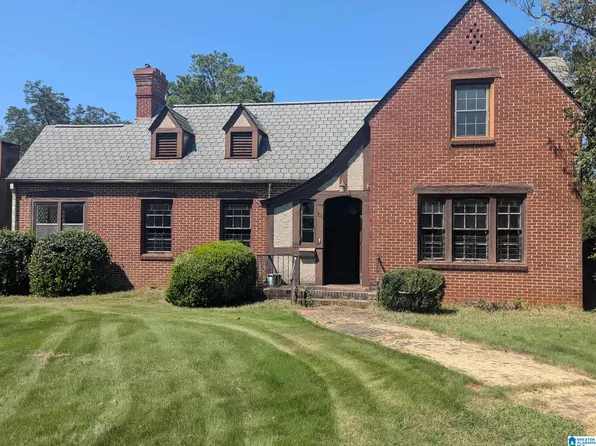 705 Maple Dr, Talladega, AL 35160