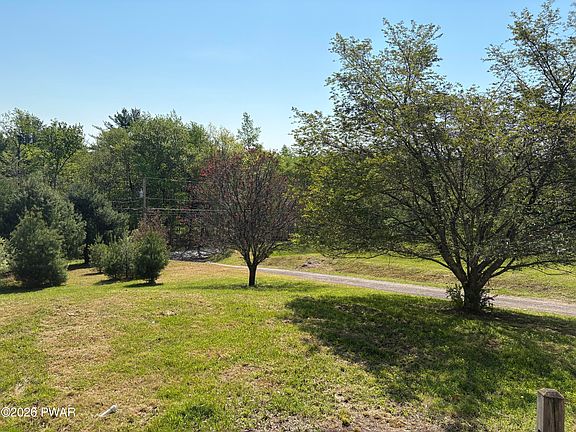 4th image of 77 Bavarian Hill Rd