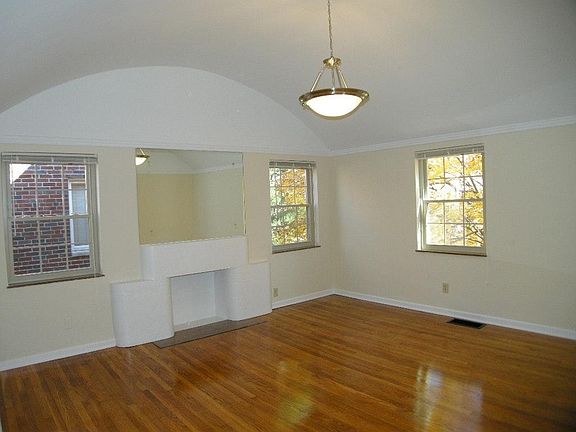 2nd image of 1653 Westwood Ave APT C